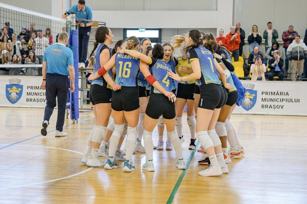 NEWS.ro: Volei feminin: Corona Braşov, a treia semifinalistă a Diviziei A, după meci decisiv în sferturi