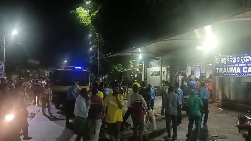 NEWS.ro: Zece bolnavi internaţi la terapie intensivă morţi şi 11 membri ai personalului unui spital răniţi în estul Indiei, într-un incendiu