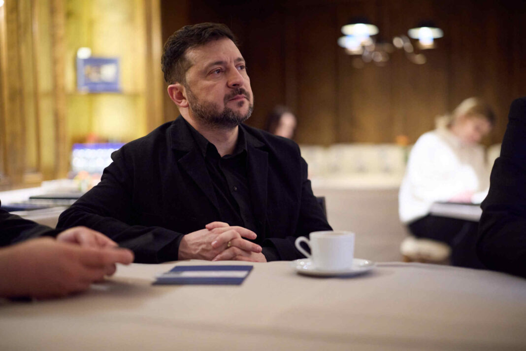 NEWS.ro: Zelenski: SUA condiţionează garanţiile de securitate acordate Ucrainei de cedarea regiunii Donbas