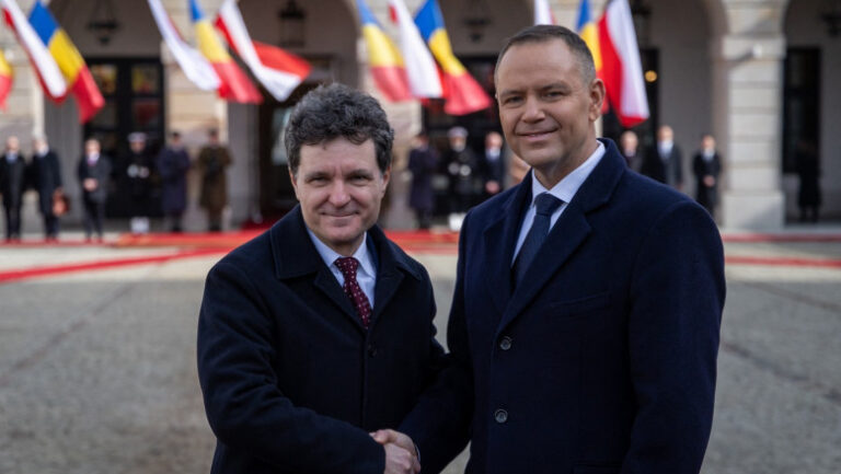 Nicușor Dan: Protecția umbrelei nucleare NATO nu presupune prezența unor elemente de natură nucleară pe teritoriul României