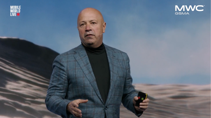 Numărul ucrainenilor care folosesc serviciile prin satelit ale Starlink pe telefoanele lor mobile prin Kyivstar, cel mai mare operator mobil din Ucraina, se va dubla în 2026 la 12 milioane