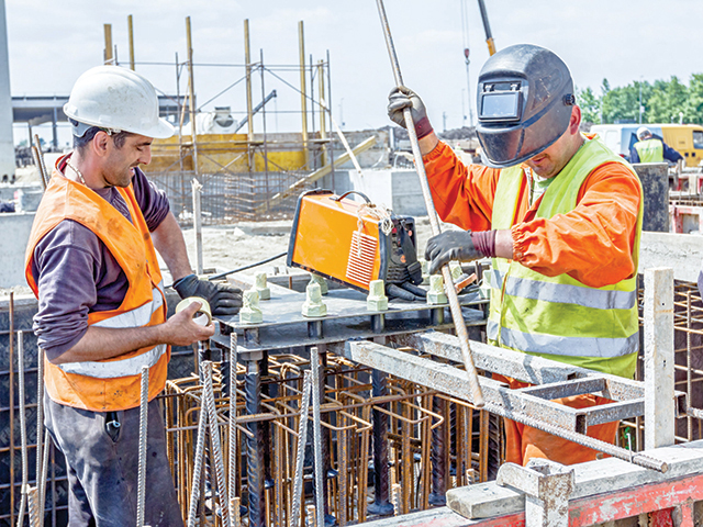 O asociere condusă de Construcţii Erbaşu, companie deţinută de familia Erbaşu, modernizează 13 km din reţeaua de termoficare a municipiului Timişoara pentru 211,5 mil. lei