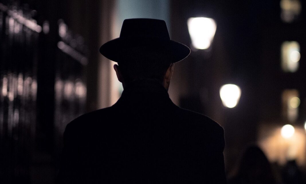 Patru bărbați arestați în Marea Britanie sub suspiciunea de spionaj pentru Iran