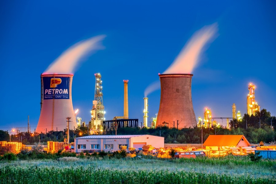 Prețurile carburanților, pe masa Președintelui: Nicușor Dan cheamă OMV Petrom la Cotroceni