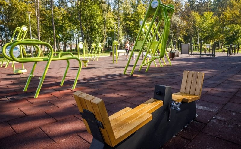 Primăria Cluj Napoca investește peste 1,5 milioane de lei în aparate de fitness în aer liber