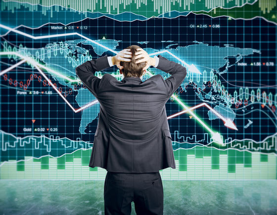 Primele reacţii ale pieţelor financiare după escaladarea conflictului din Orientul Mijlociu: futures-urile din SUA scad cu 0,8%, bursele europene se pregătesc de corecţii, iar pieţele asiatice sunt deja pe minus