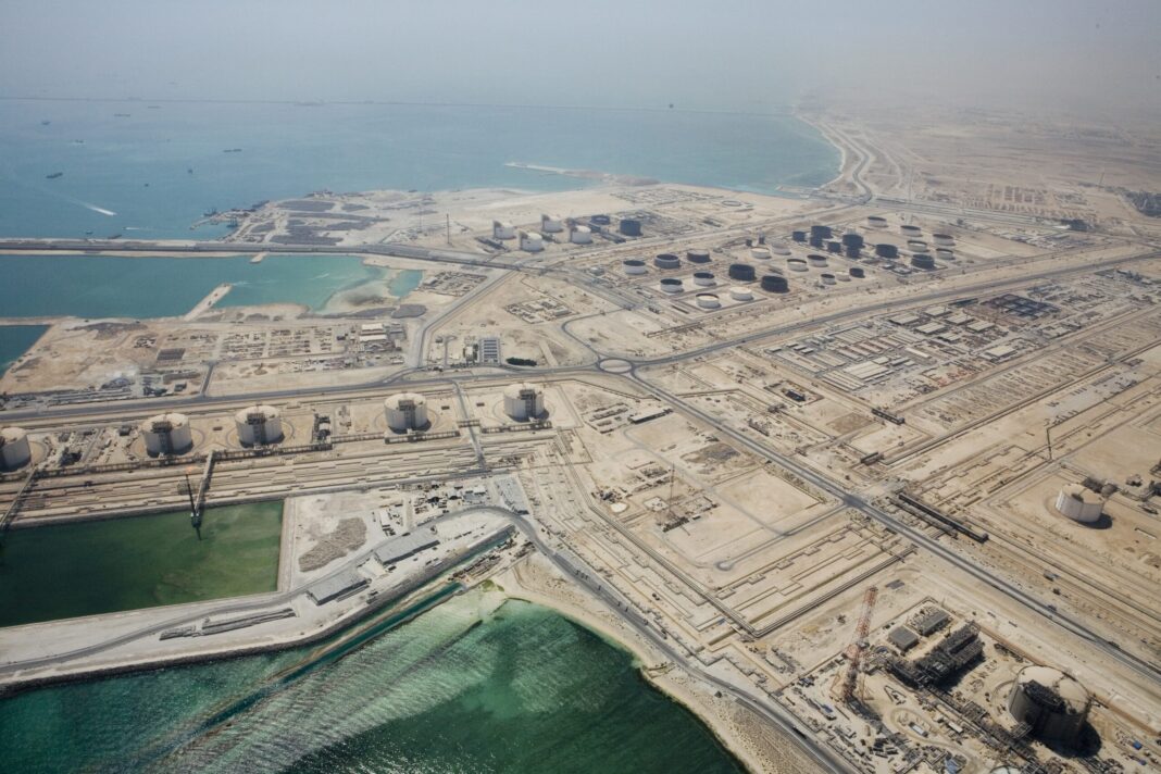 QatarEnergy invocă forța majoră pentru mai multe contracte GNL