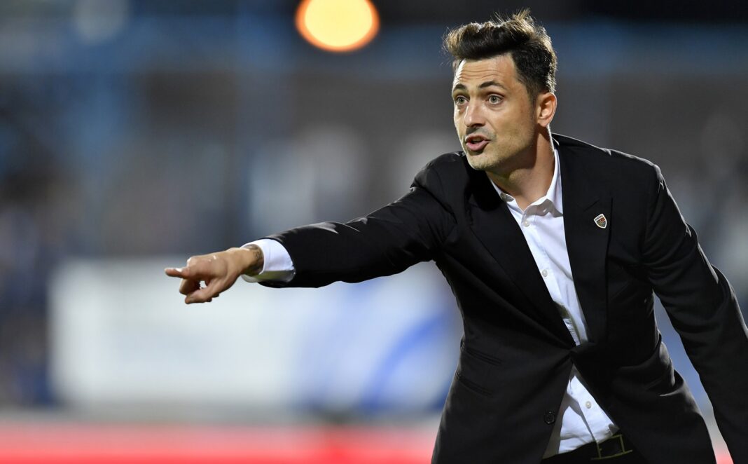 Rădoi și-a adus echipa la FCSB! Campioana a anunțat oficial noul staff