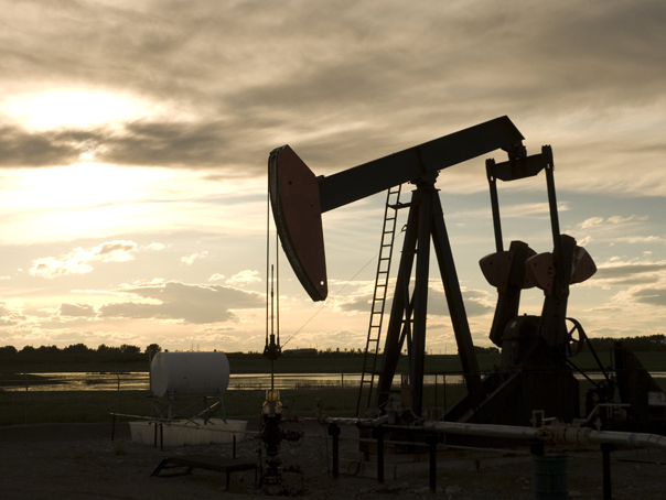 Războiul din Orientul Mijlociu: Preţurile gazelor naturale din Europa au crescut cu 7%, petrolul a urcat iar dimineaţă peste 100 de dolari barilul, iar acţiunile europene scad pe fondul tensiunilor