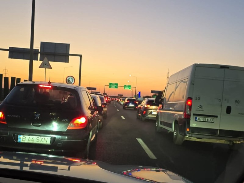 Restricții de circulație pe Autostrada Soarelui. Șoferii vor circula doar pe a doua bandă, cu limită de viteză de 60 km/h