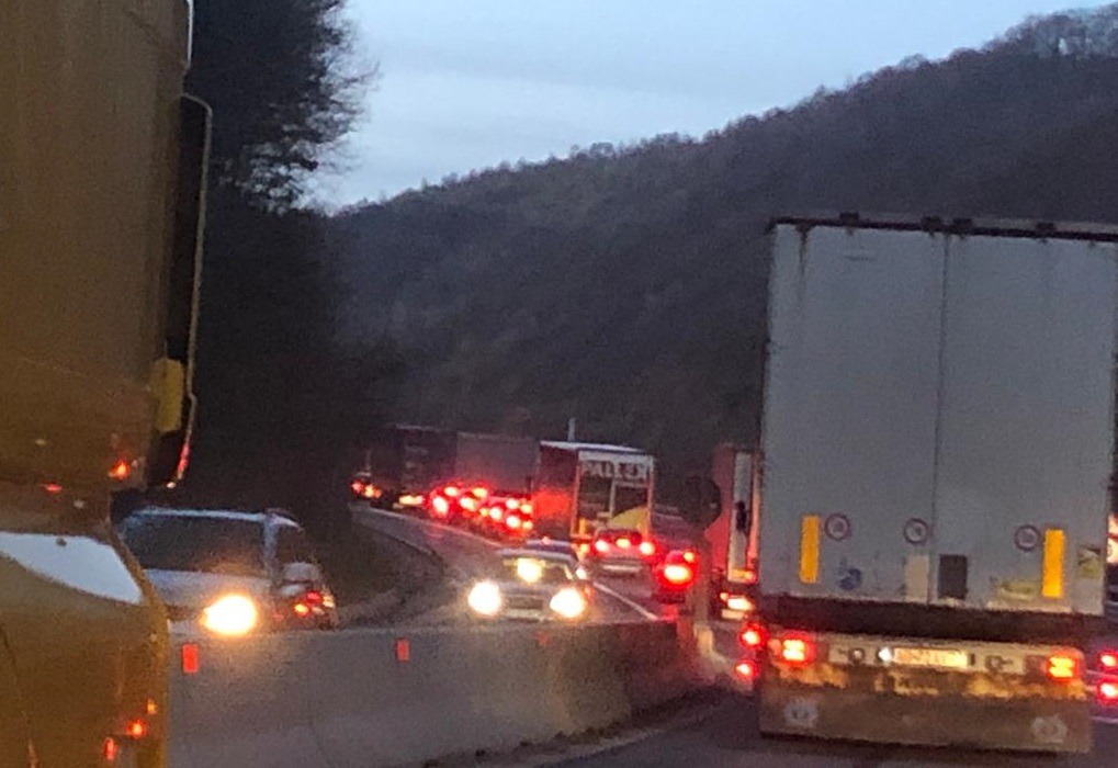 Restricții de circulație pe Valea Oltului timp de trei luni. Traficul pe DN7 va fi oprit periodic