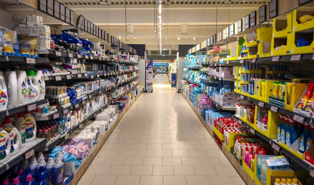 Revoluția inteligenței artificiale în supermarketuri: Creșteri spectaculoase de trafic pentru retailerii din Spania