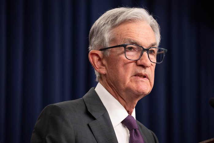 Rezerva Federală menţine neschimbate ratele dobânzilor în intervalul 3,5–3,75%, însă semnalează o reducere în acest an. Războiul din Iran are un efect „incert” asupra economiei americane