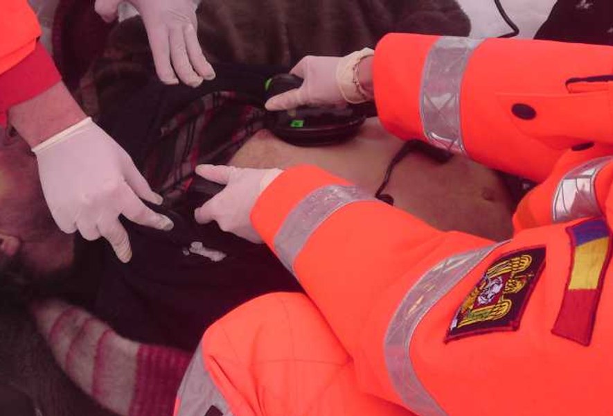 Sfârșit cumplit pentru o femeie de 45 de ani. A murit după ce a căzut într-o latrină