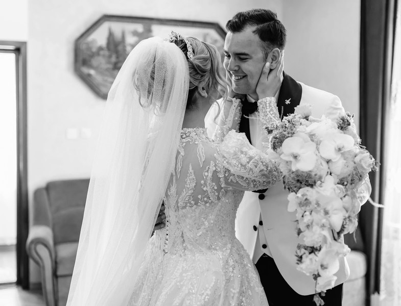 Soția pilotului de F-16, care și-a pierdut viața salvând un câine, mesaj sfâșietor: „Ai plecat și ai luat tot”. Povestea tragediei de la baza „Borcea”