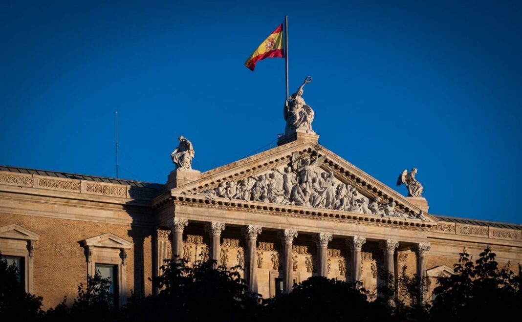 Spania refuză să ofere sprijin militar pentru atacul asupra Iranului și se distanțează de Franța, Germania și Regatul Unit / Statele Unite își retrag avioanele cisternă de la baza aeriană Morón după ce li s-a refuzat permisiunea de a le folosi în cadrul Operațiunii Epic Fury