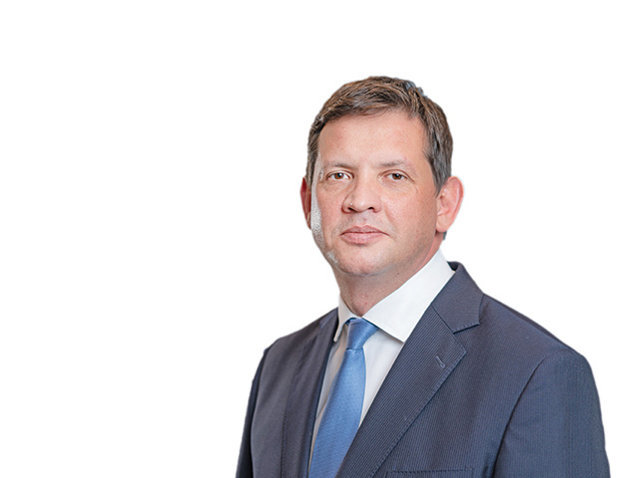 Star Residence Invest, companie care l-a recrutat pe fostul CEO al BVB Adrian Tănase, propune dividende cu randament de 17% şi lansează o majorare de capital de până la 60 mil. lei. Principalul proiect vizat este achiziţia unei clădiri de birouri situate pe strada Polonă din Bucureşti