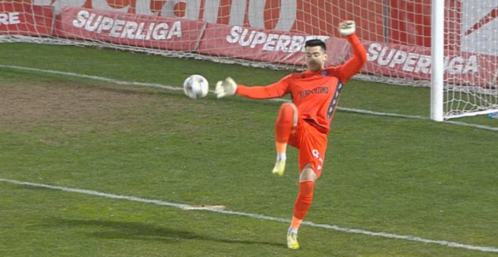 U Cluj e noul lider din Superliga. Meci decis de gafa sezonului făcută de ultimul jucător convocat la națională