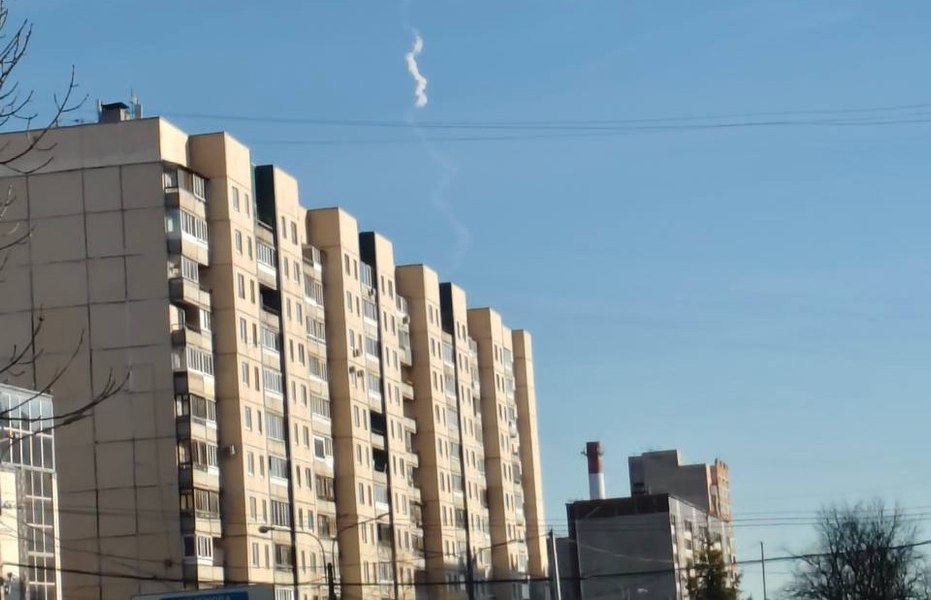 Ucraina readuce războiul în Rusia, iar rușii încep să-l simtă. Atac masiv cu drone și un incendiu în port în regiunea Leningrad