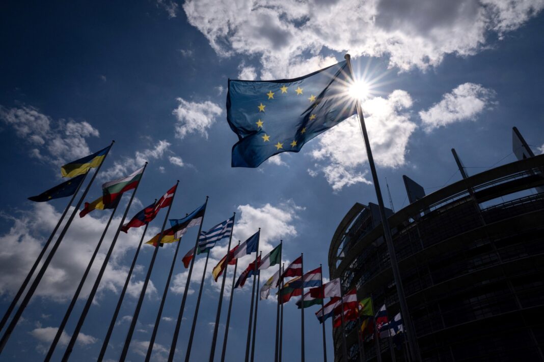 UE îndeamnă statele membre să reducă taxele pe energie / Comisarul european Dan Jørgensen: Există un potențial enorm de reducere a facturilor consumatorilor
