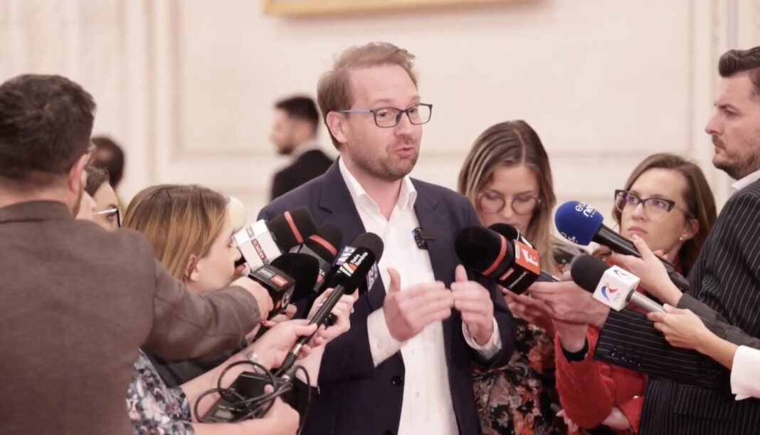 USR, rezoluție adoptată de Comitetul Politic: Dacă PSD alege să voteze o moțiune de cenzură alături de AUR și să provoace instabilitate politică și economică, USR nu va mai susține o refacere a unei majorități alături de PSD