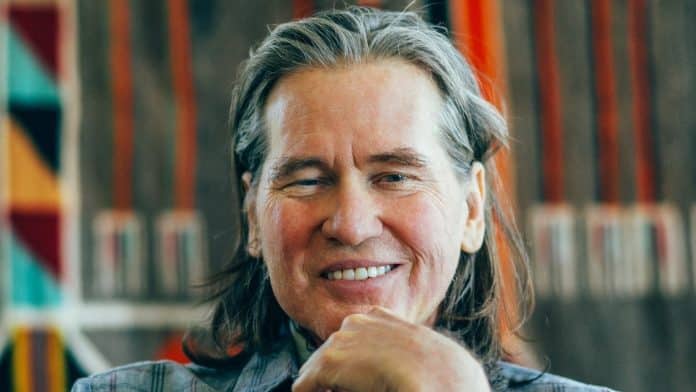 Val Kilmer revine pe marele ecran cu ajutorul inteligenței artificiale, într-un proiect controversat