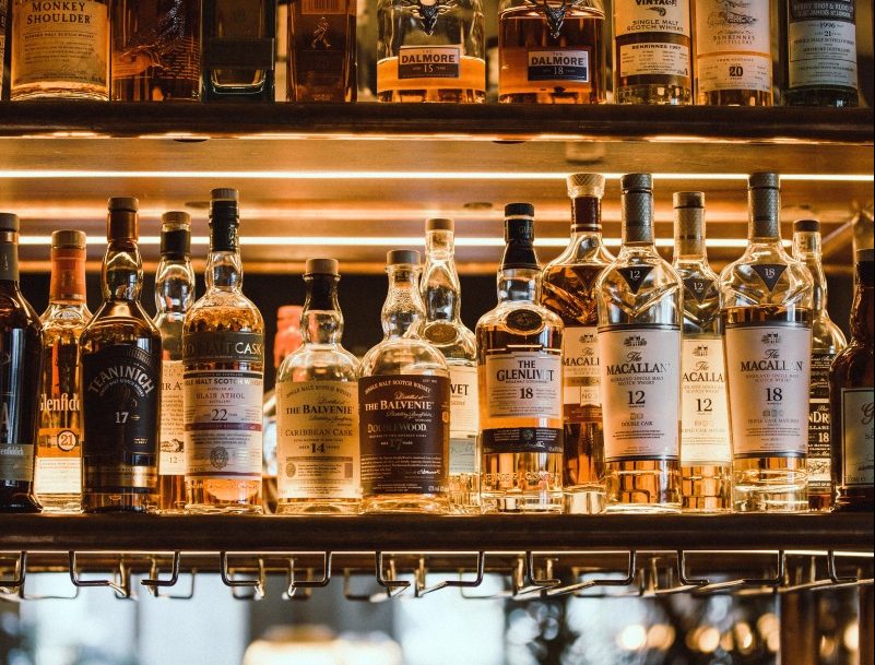 Varșovia va interzice vânzarea de alcool în timpul nopții / Măsuri similare și în alte orașe poloneze