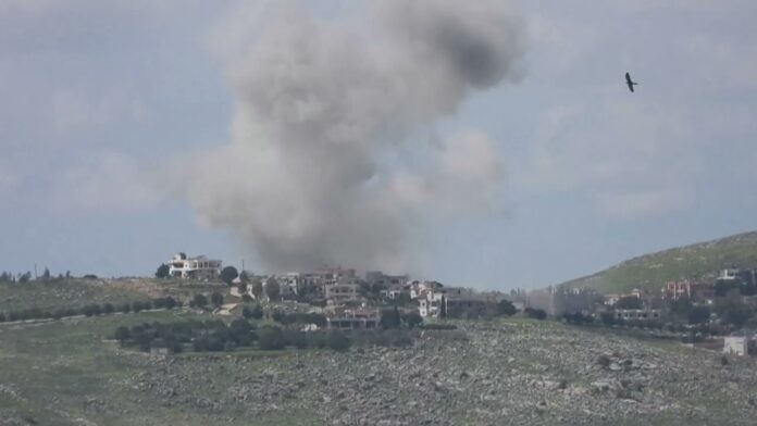 VIDEO. Fumul se ridică după un atac israelian asupra unui sat din sudul Libanului