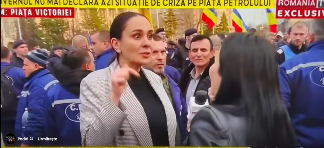 VIDEO Scandal în Piața Victoriei, la protestul minerilor, între reporterul România TV și Alexandra Păcuraru, fostă moderatoare Realitatea Plus, în prezent vicepreședintă AUR