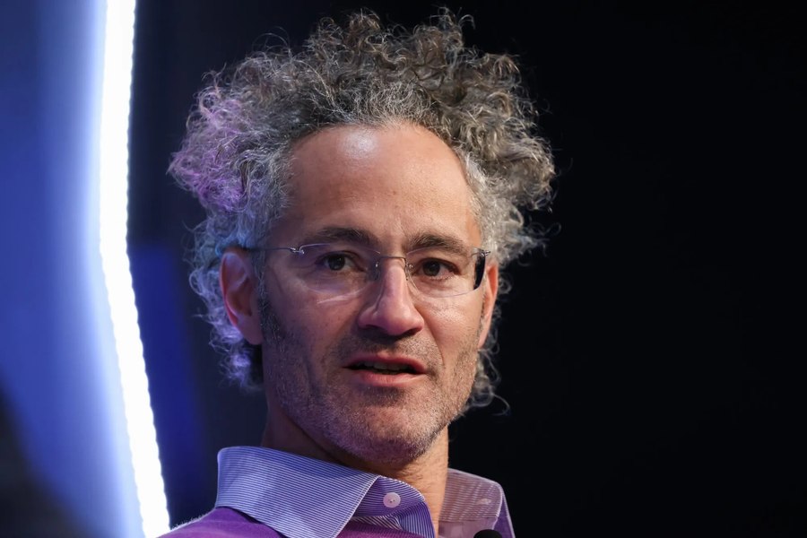 Viziunea companiei Palantir asupra prevenirii unui nou război mondial