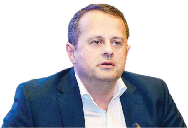 ZF Deschiderea de astăzi la Bursă. De ce au crescut acţiunile Premier Energy cu 56% de la început de an, mai mult decât oricare altă companie din indicele BET? Alin Brendea, analist: Grupul are rezultate bune, activează într-un sector defensiv şi vine după o decorelare faţă de piaţă