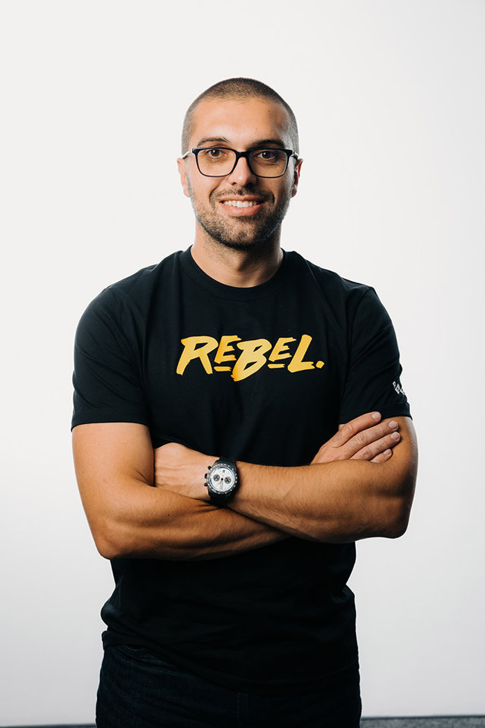 ZF IT Generation. Tudor Ciuleanu, RebelDot: Transformarea impusă de inteligenţa artificială va schimba modelul de business în IT. Facturarea pe oră nu va mai fi de actualitate, iar programatorii vor lucra împreună cu agenţi AI