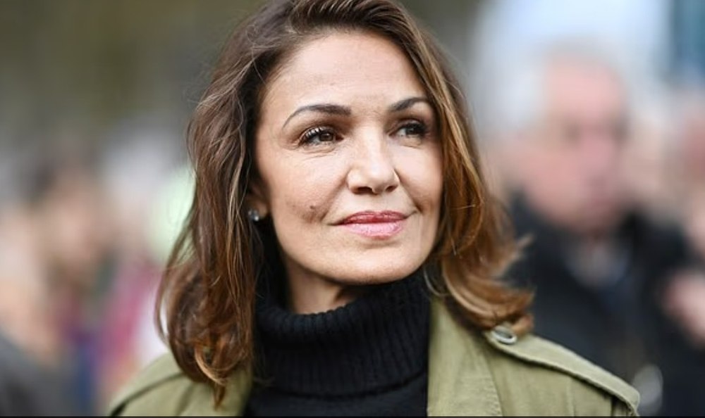 A murit actrița Nadia Fares. Acum o săptămână a fost găsită inconștientă în piscina unui club de lux din Paris