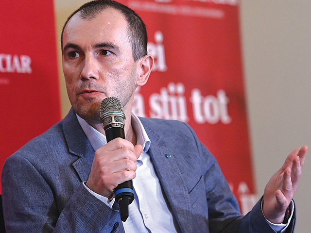 Adrian Humă, Sector Head Automotive, Transportation & Logistics, ING Bank România:  Există lichiditate în piaţă, băncile au bani. Însă industria se confruntă în momentul de faţă cu alţi factori, mai presanţi decât partea de finanţare