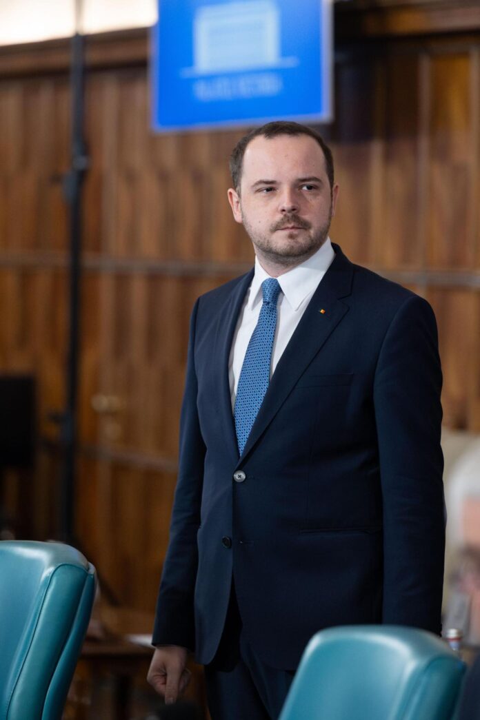 Alexandru Rogobete pleacă la Washington pentru a se întâlni cu reprezentanții companiei Pfizer