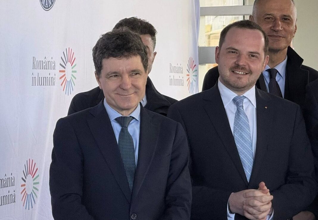 Alexandru Rogobete, primul PSD-ist care iese în apărarea lui Nicușor Dan: Susțin public decizia pe care a luat-o ieri. În sfârșit, România are Președinte / Și am încredere că domnul Președinte va duce „România în lumină”