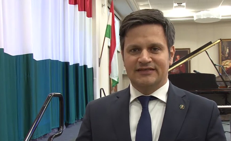 Ambasadorul Ungariei la UE riscă să devină „țapul ispășitor” al erei Viktor Orban, susține o analiză Politico