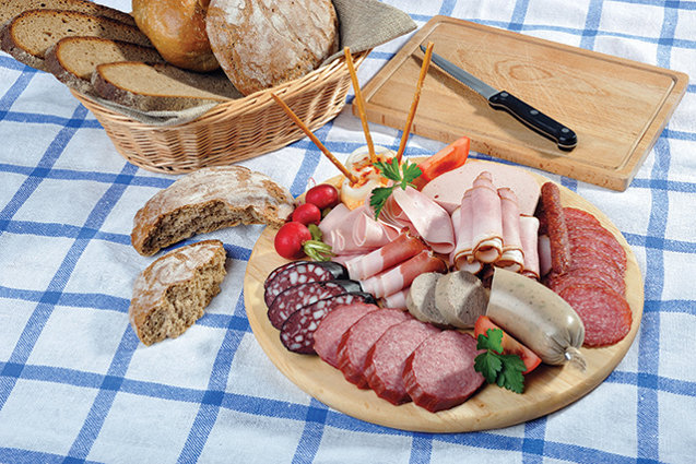 Antreprenori locali. Afacerile producătorului de mezeluri Marisan din Călăraşi s-au redus cu 13%, la 107 mil. lei în 2025