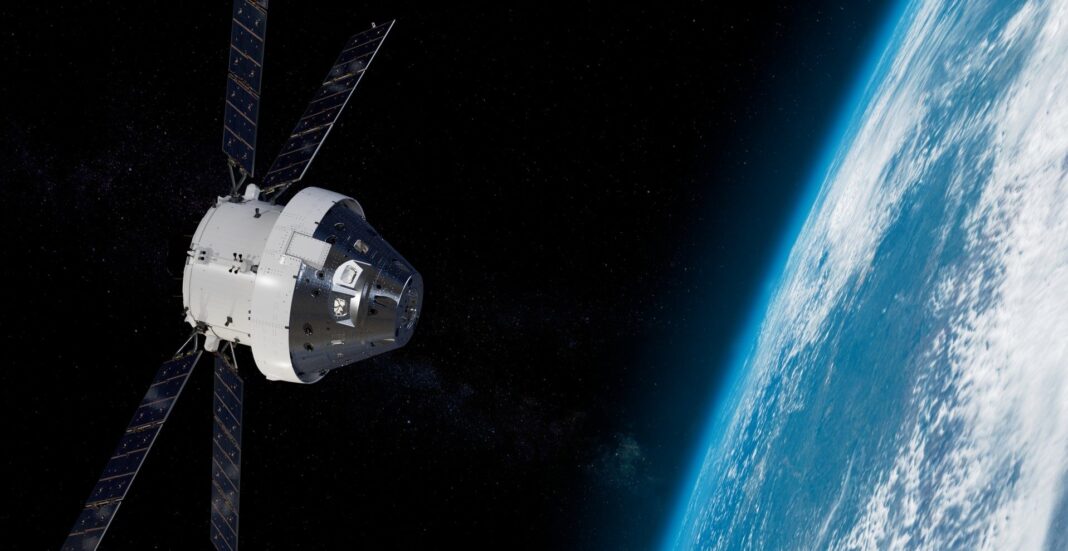 Artemis 2: Capsula Orion va survola Luna / „Este exact ca la antrenament, doar că în trei dimensiuni şi este pur şi simplu incredibil”