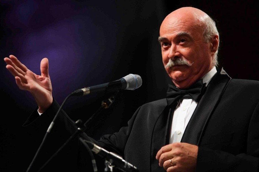 Artistul și compozitorul Tudor Gheorghe, rănit după o căzătură într-un hotel din Iași. A fost transportat la spital