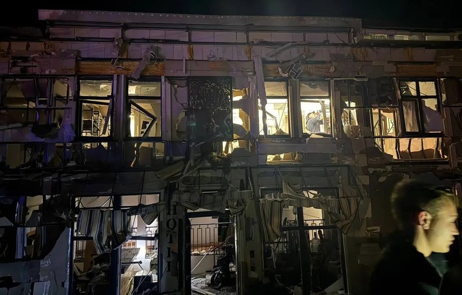 Atac masiv asupra Odesei: hotel și clădiri înalte avariate, printre răniți se numără și copii