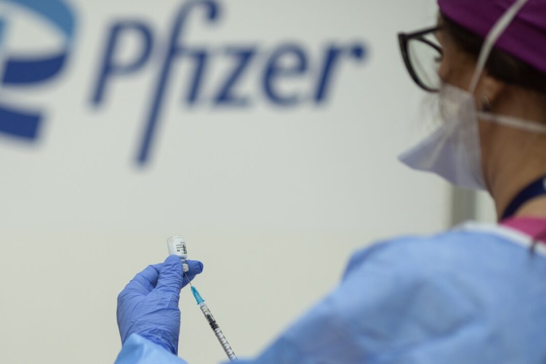 AUR reacționează în scandalul Pfizer: Cine plătește pentru deciziile iresponsabile din pandemie? / PSD, USR și PNL se acuză reciproc, după ce România a pierdut în primă instanță un proces cu Pfizer
