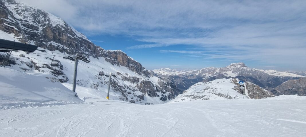 Avertisment ANM: Risc însemnat de avalanșe la munte. Pot fi declanșate chiar de turiști și schiori