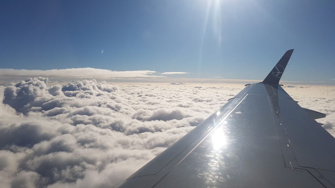 Avertisment de la UE: posibilă criză de kerosen în UE dacă blocarea Strâmtorii Ormuz se prelungește până în iunie