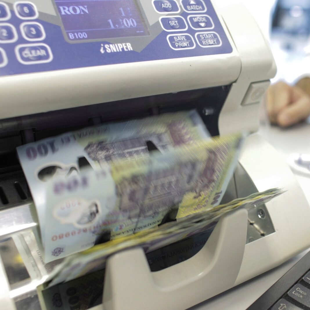 Băncile își schimbă strategia la depozite: dobânzile pe termene scurte devin mai atractive decât cele la un an