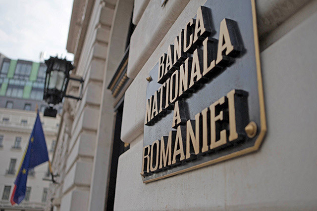 BNR păstrează dobânda de politică monetară la 6,5% pe an şi anunţă că inflaţia va creşte în perioada martie–iunie, peste estimările iniţiale, pe fondul scumpirii combustibililor, determinată de creşterea preţurilor petrolului şi gazelor în contextul conflictului din Orientul Mijlociu