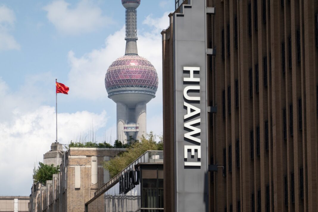 BREAKING | Huawei atacă la Curtea Constituțională a României legea care i-a blocat accesul la 5G