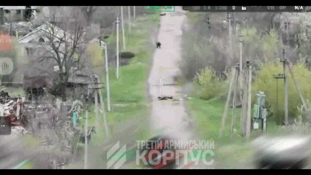 „Bunico, stai jos!”: Armata ucraineană a evacuat o femeie în vârstă din „zona gri” cu ajutorul unui robot terestru