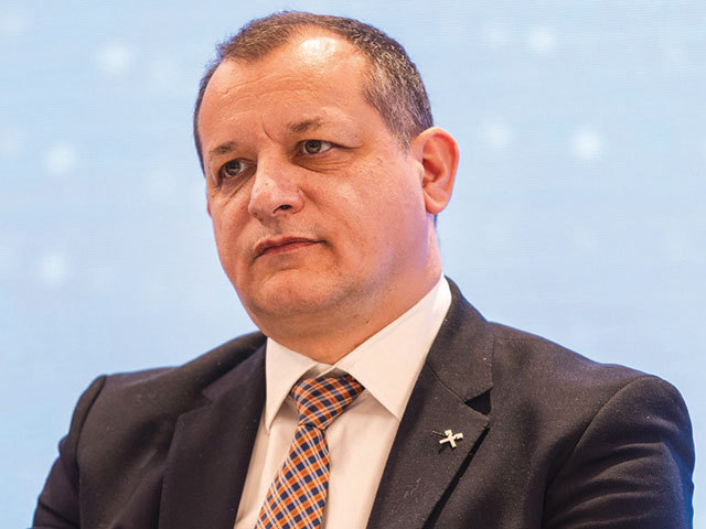 Bursă. Cristian Sporiş, Raiffeisen Bank: Avem o piaţă simplă, doar de cumpărare. Fără produse de management al riscului şi o contraparte centrală, bursa românească rămâne o piaţă de investitori emoţionali