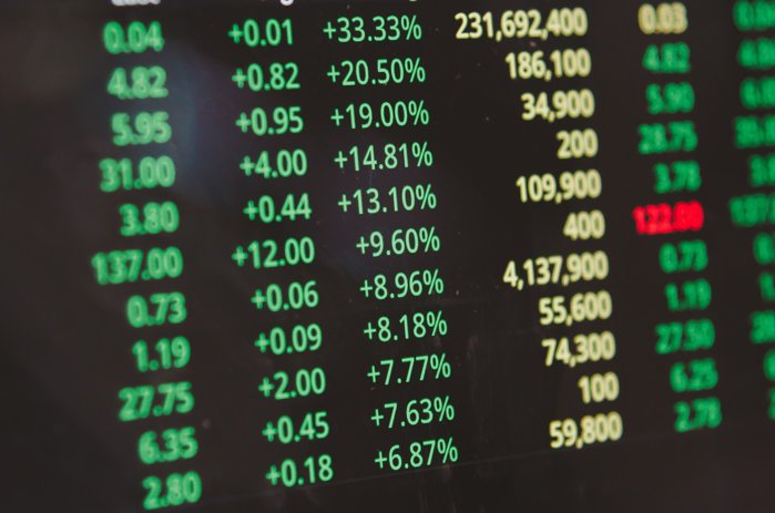 Bursa de la Bucureşti deschide în creştere după mini-vacanţa de Paşte: BET câştigă 0,5% pe valul de optimism extern privind calmarea tensiunilor din Orientul Mijlociu